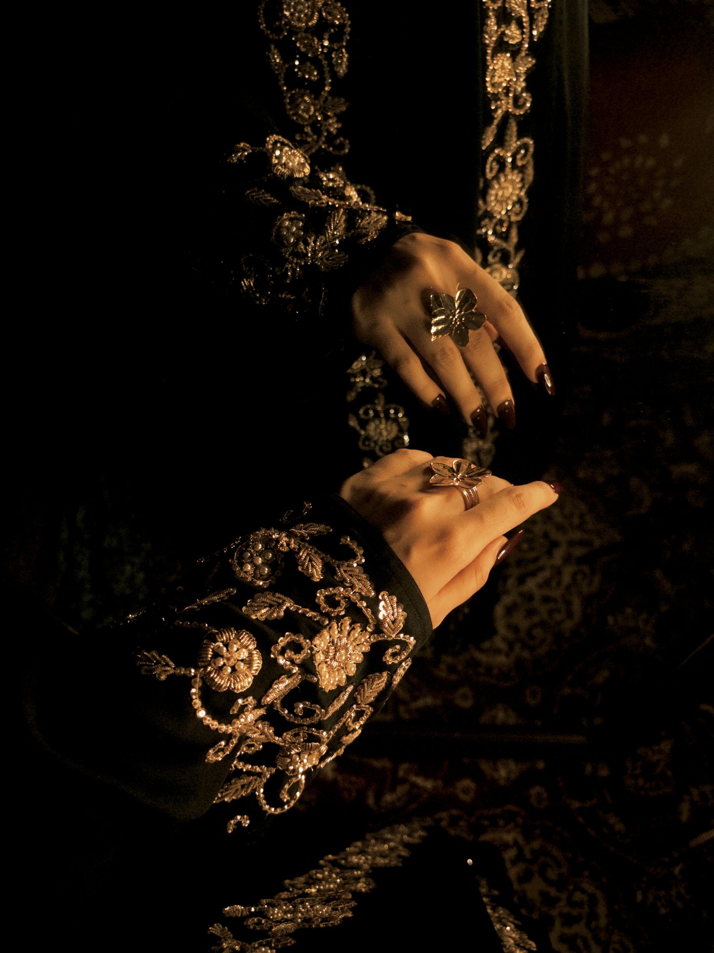 Noor-e-Luxe Abaya ( Black Zari)