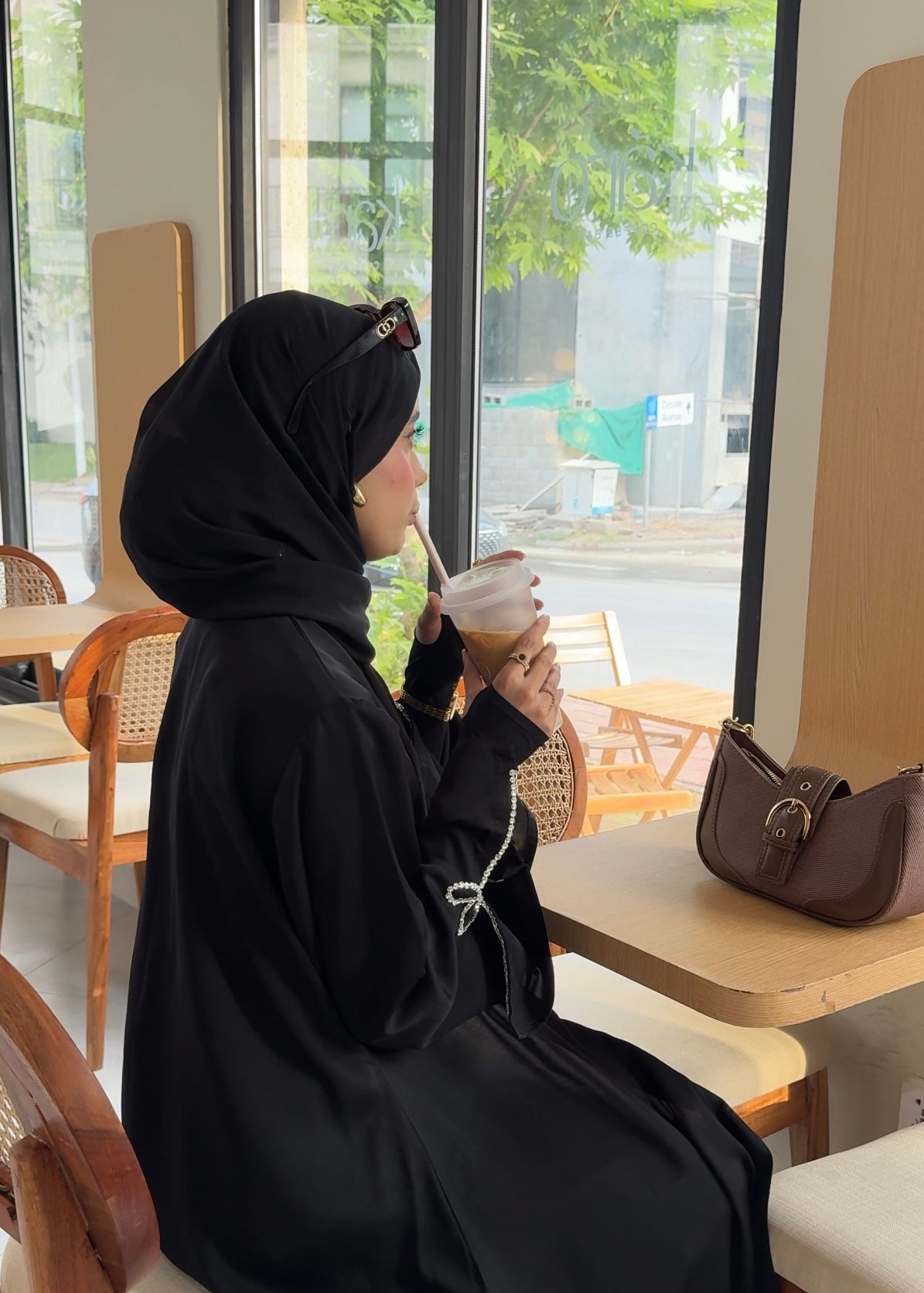 Midnight Bloom Abaya