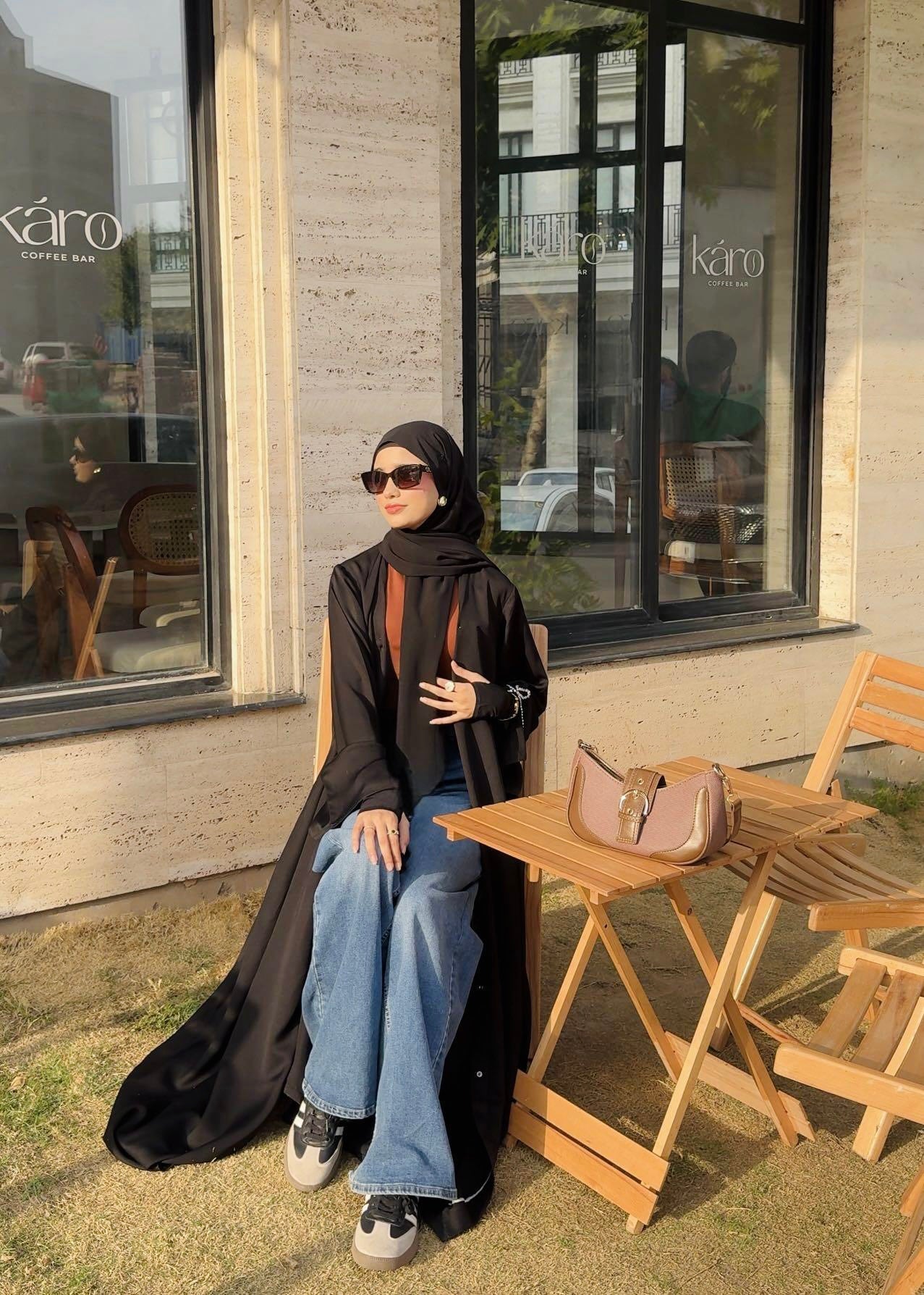 Midnight Bloom Abaya